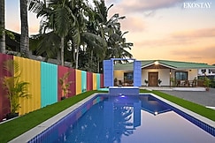 EKOSTAY  - Blue Door Villa, Alibaug