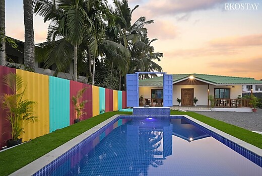 EKOSTAY Blue Door Villa