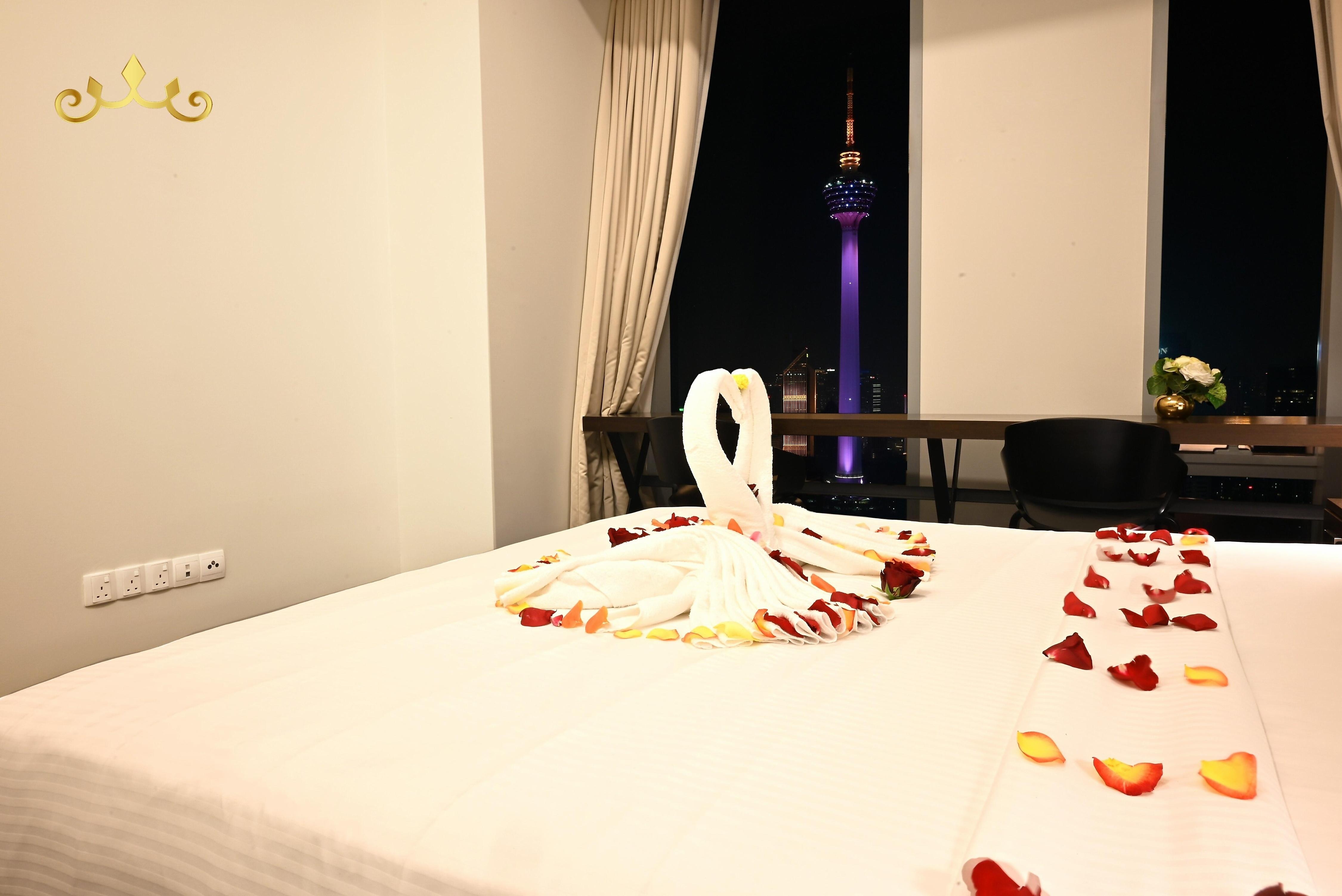 Tropicana The Residences Twin Towers Kuala Lumpur Golden Suites - Tap to explore photos