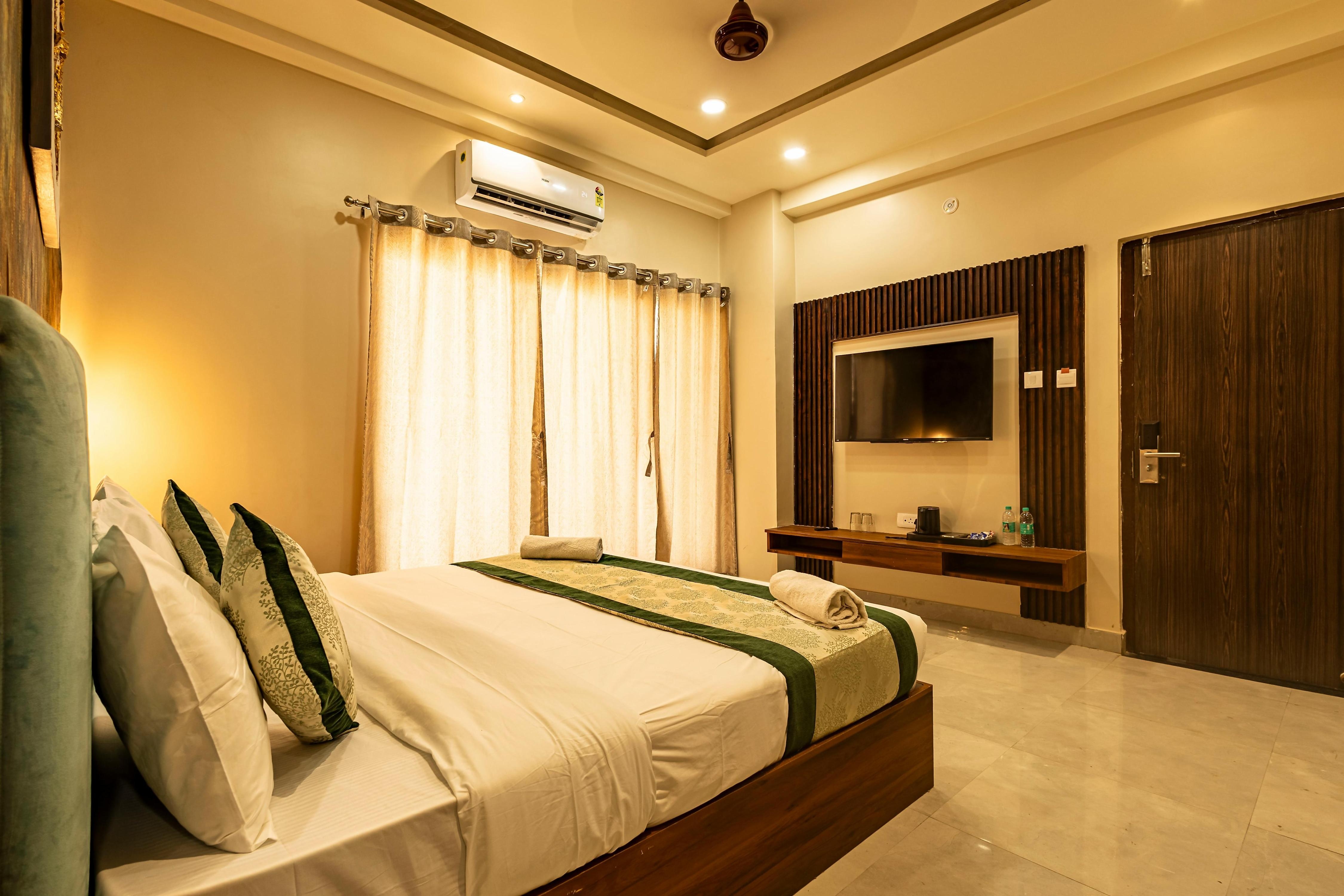 Hotel Vedangam Varanasi - Tap to explore photos