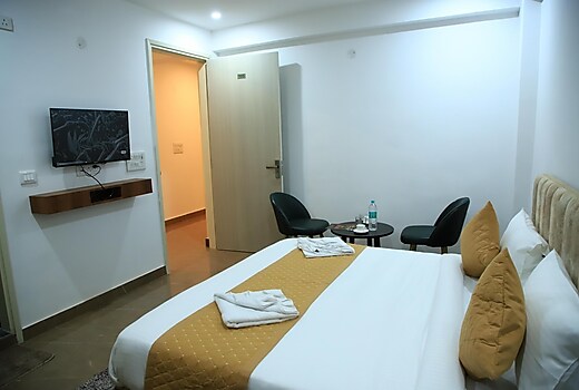 Hotel Breezy Heights