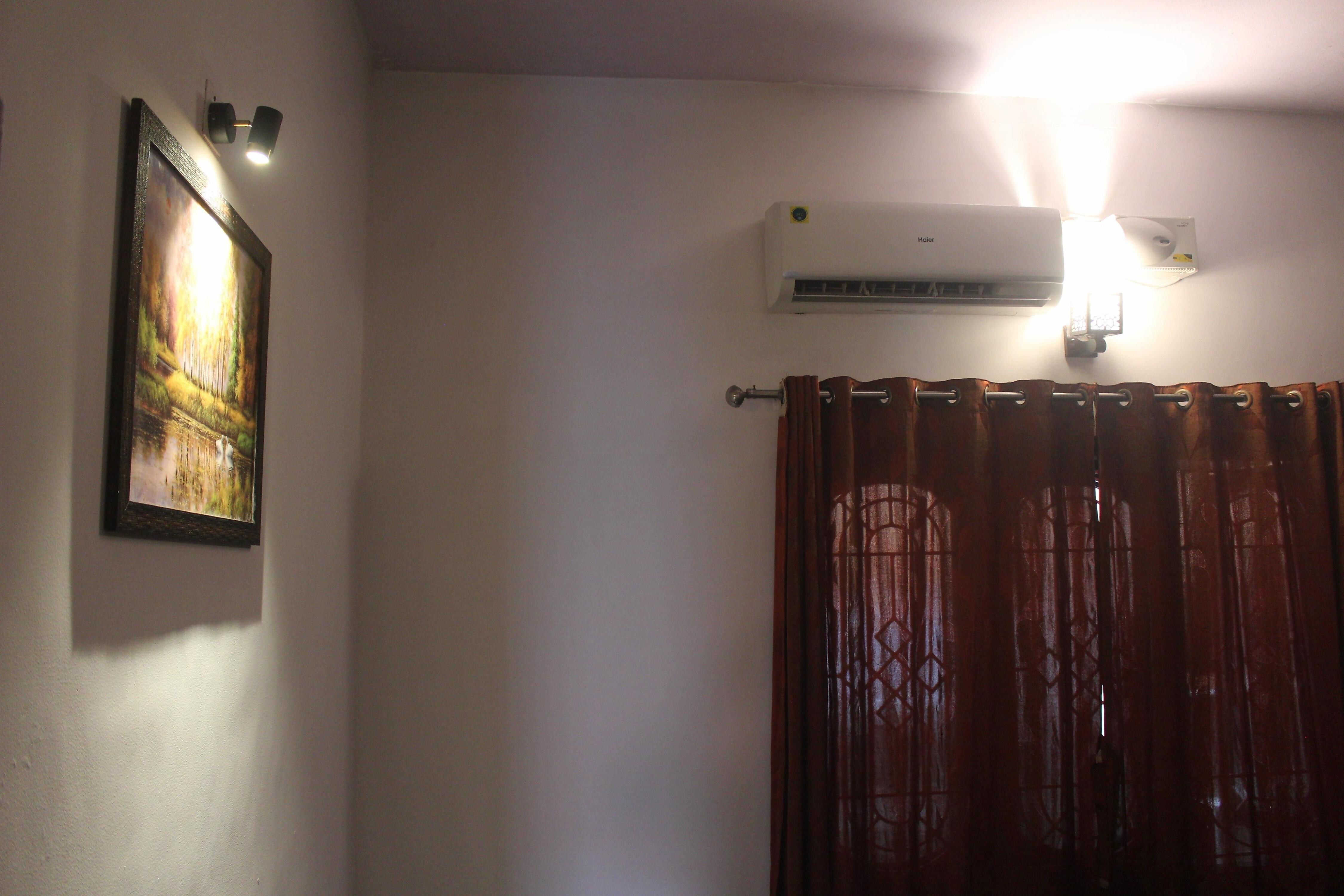 Tropical Villa Homestay - Tap to explore photos