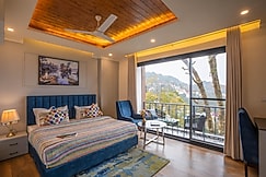 Perfectstayz Mall Road Mussoorie, Mussoorie