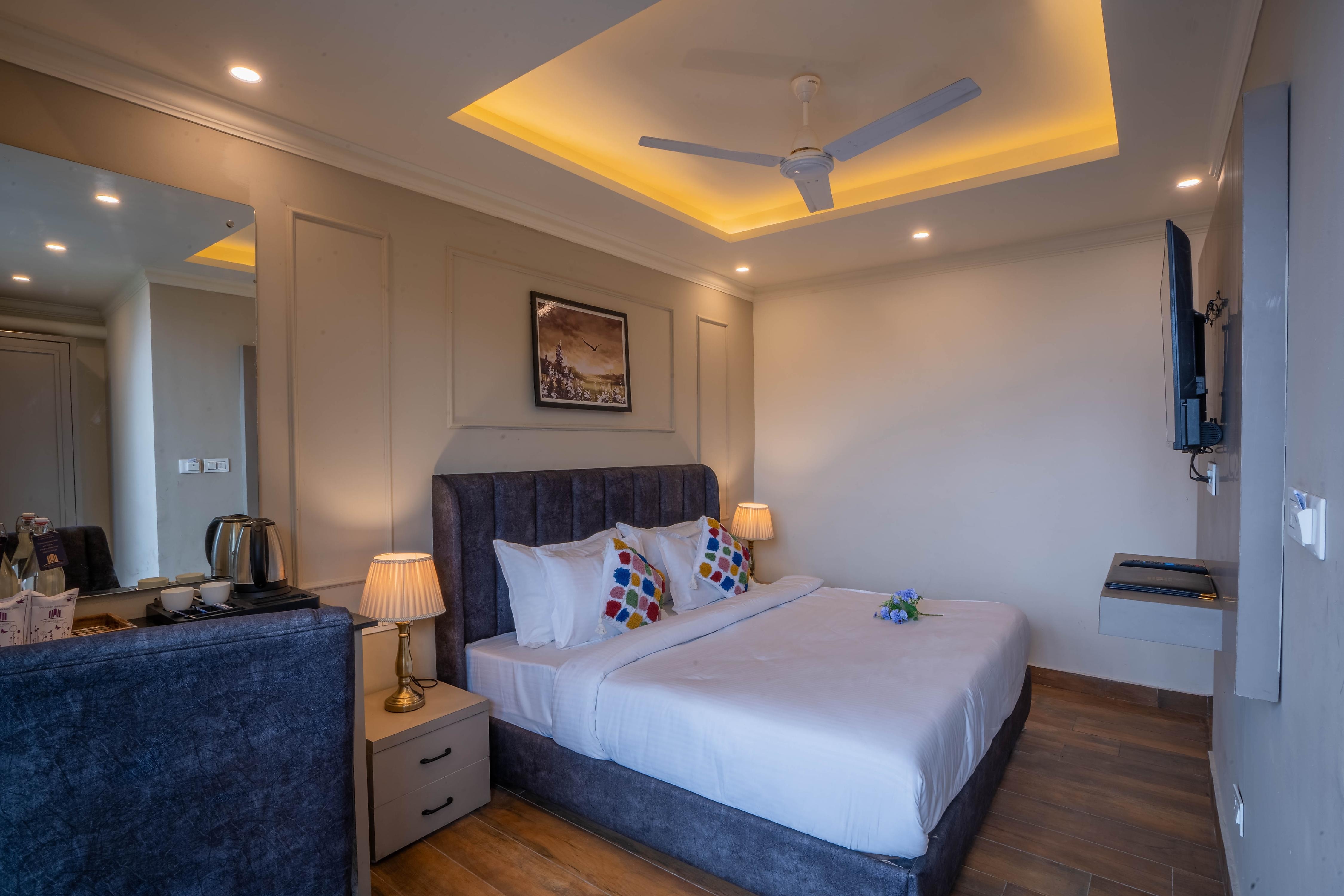 Perfectstayz Mall Road Mussoorie - Tap to explore photos