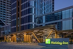 هوليداي إن دبي الخليج التجاري، فندق تابع لمجموعة فنادق آي إيتش جي, دبى