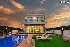 EKOSTAY  - Cliffside Villa, Lonavala