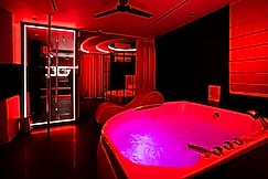 Orsom Stays Sassy - Sector 42, Gurgaon