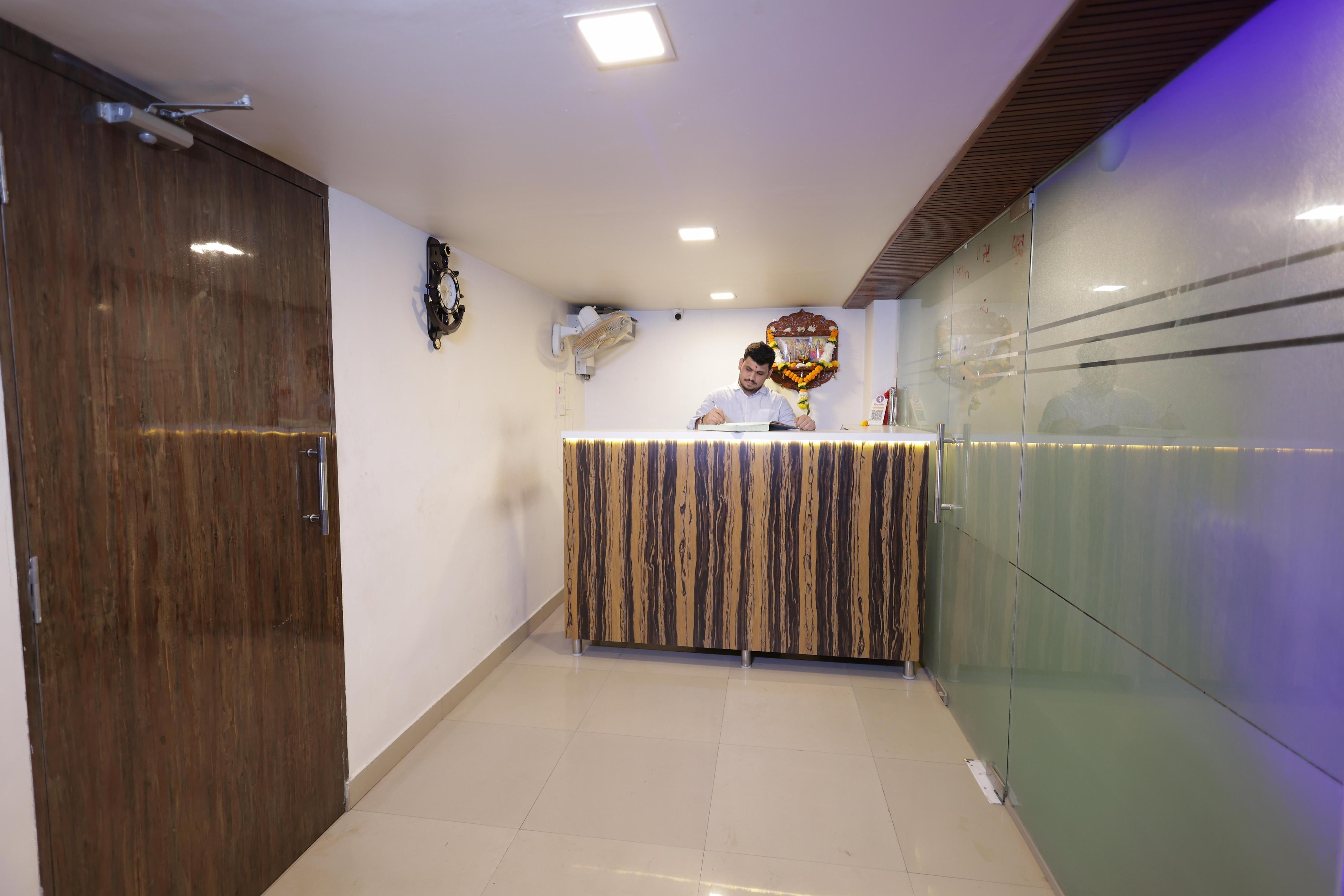 Hotel Aravi Inn - Tap to explore photos