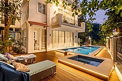 ELIVAAS Prive Suntuarios Casa Ivy | 4 BHK Villa With Pvt Pool, Gazebo & Lift, Goa