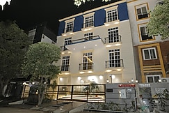 The Blue Vista, Dadri