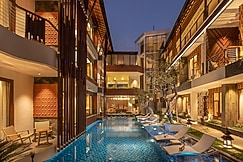 Mokko Suites Batubelig, Bali