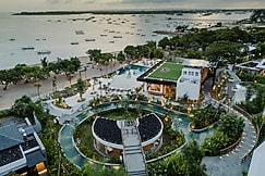 Sumitra Luxury Villas & Resort by Pramana, بالي