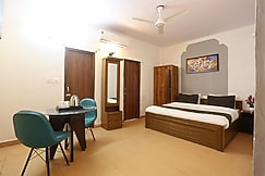 KINGS COURT PANCHSHEEL PARK, Delhi