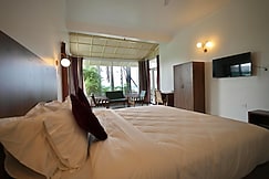 Bhopal Lake Stays, Bhopal