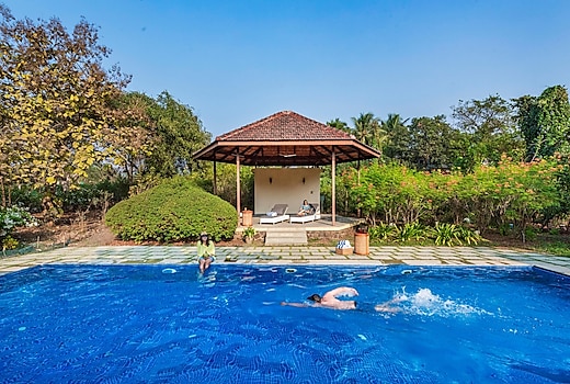 SaffronStays Mograa