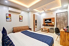 The Royal Retreat Hotel, Delhi