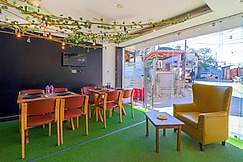 Hotel S Square, Vikasnagar