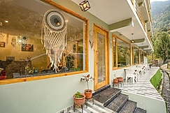 THE HIMALAYAN STORIES, Manali