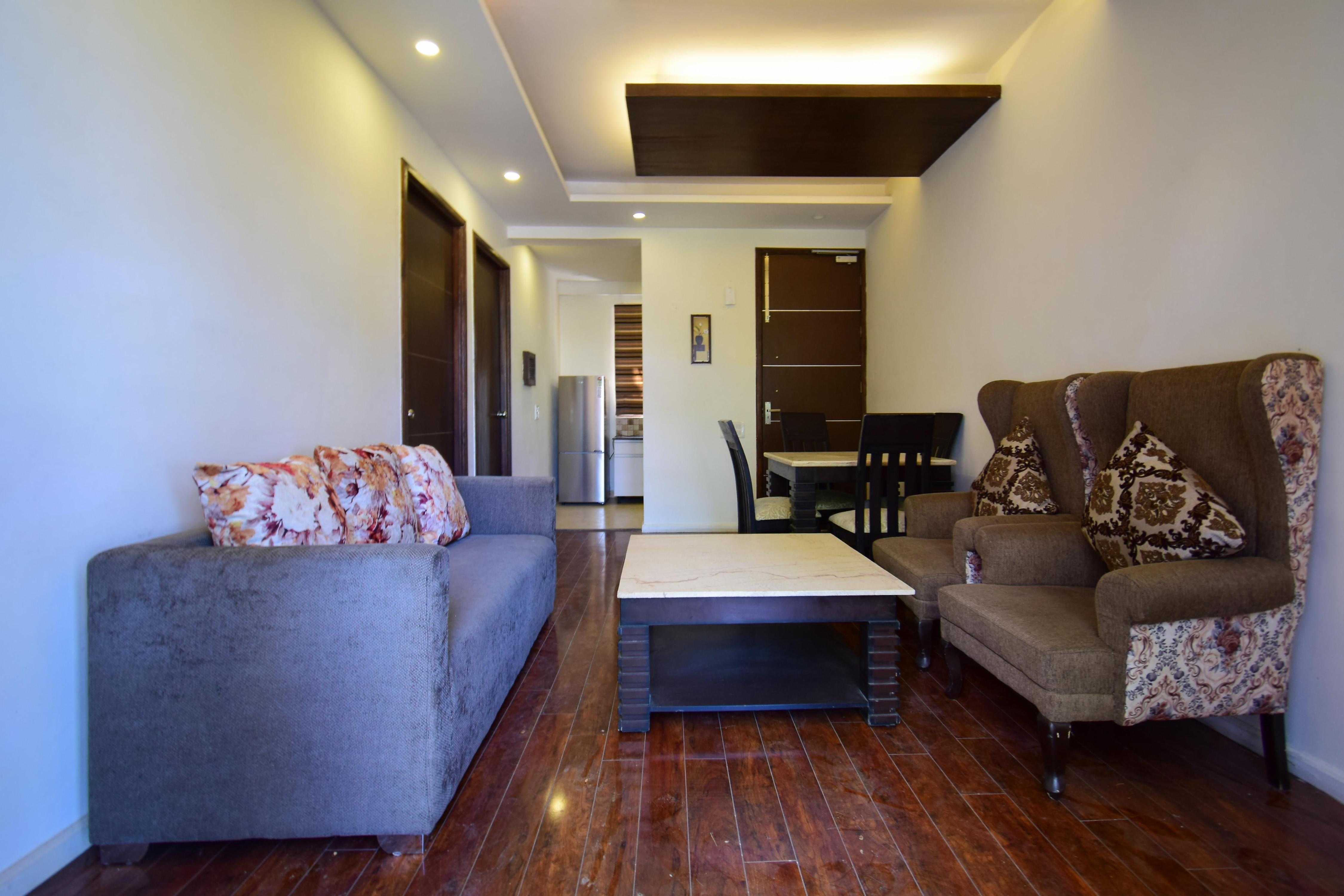 Sarthi Comfort Stay - Tap to explore photos