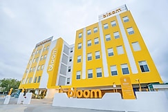 Bloom Hotel - Medicity (Near Medanta Hospital), Gurgaon