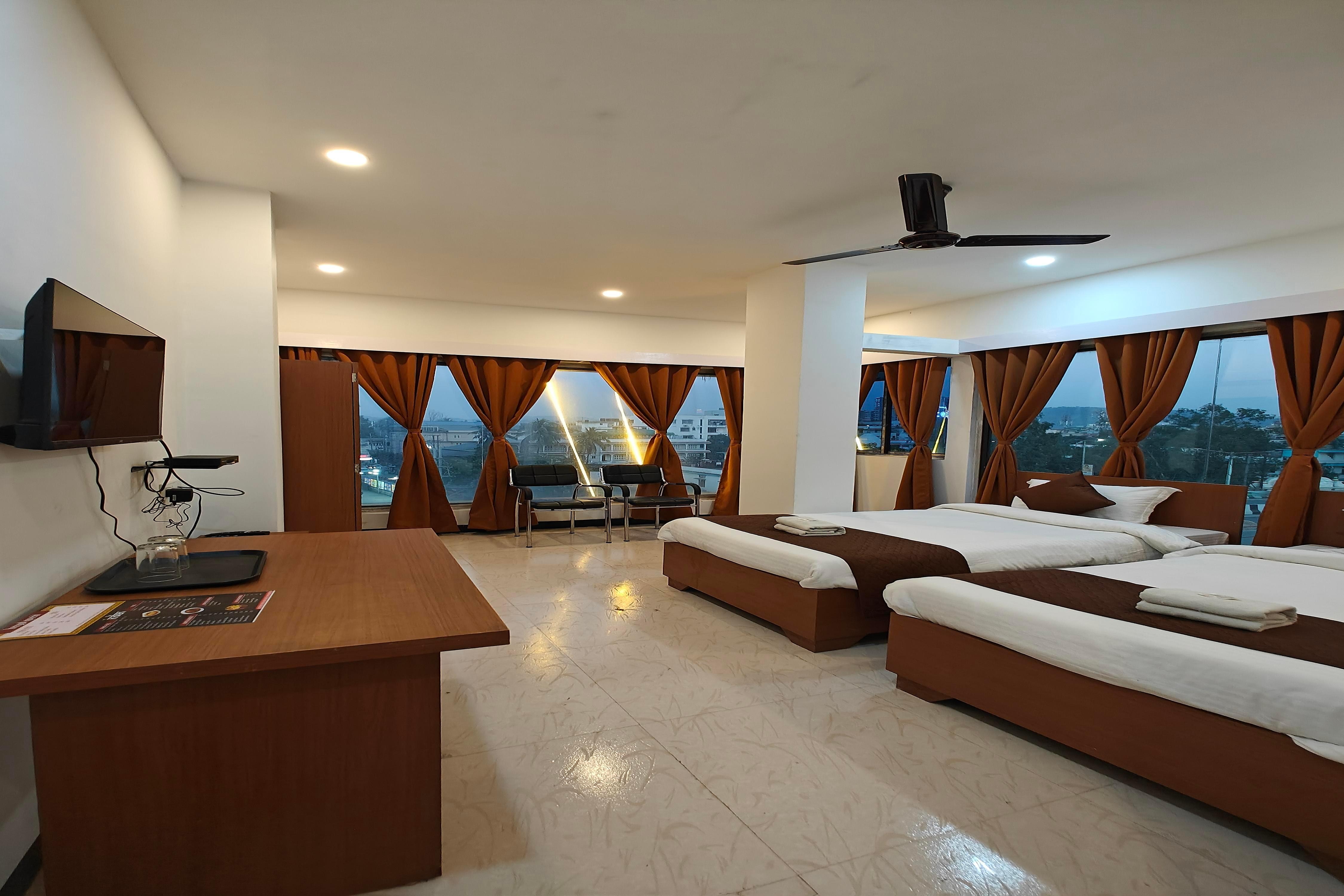 Hotel New Ganga - Tap to explore photos