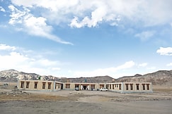 Royal Rebo Hanle, 
Hanle