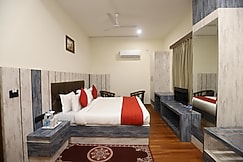 Royal Grand, Phillaur