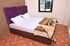 Praneeta Paying Guest House, Mirzapur