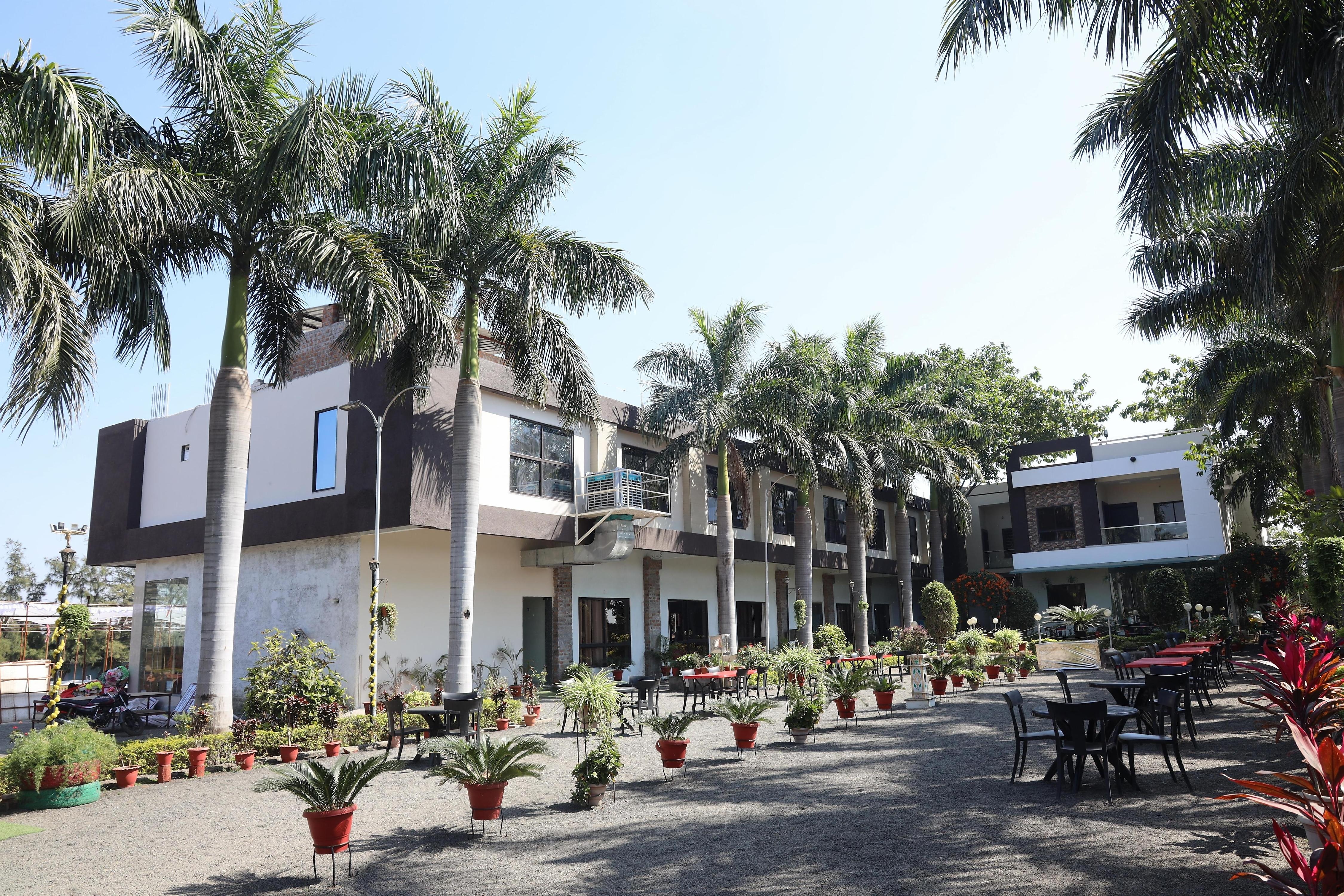 Madhuban Garden and Resort - Tap to explore photos