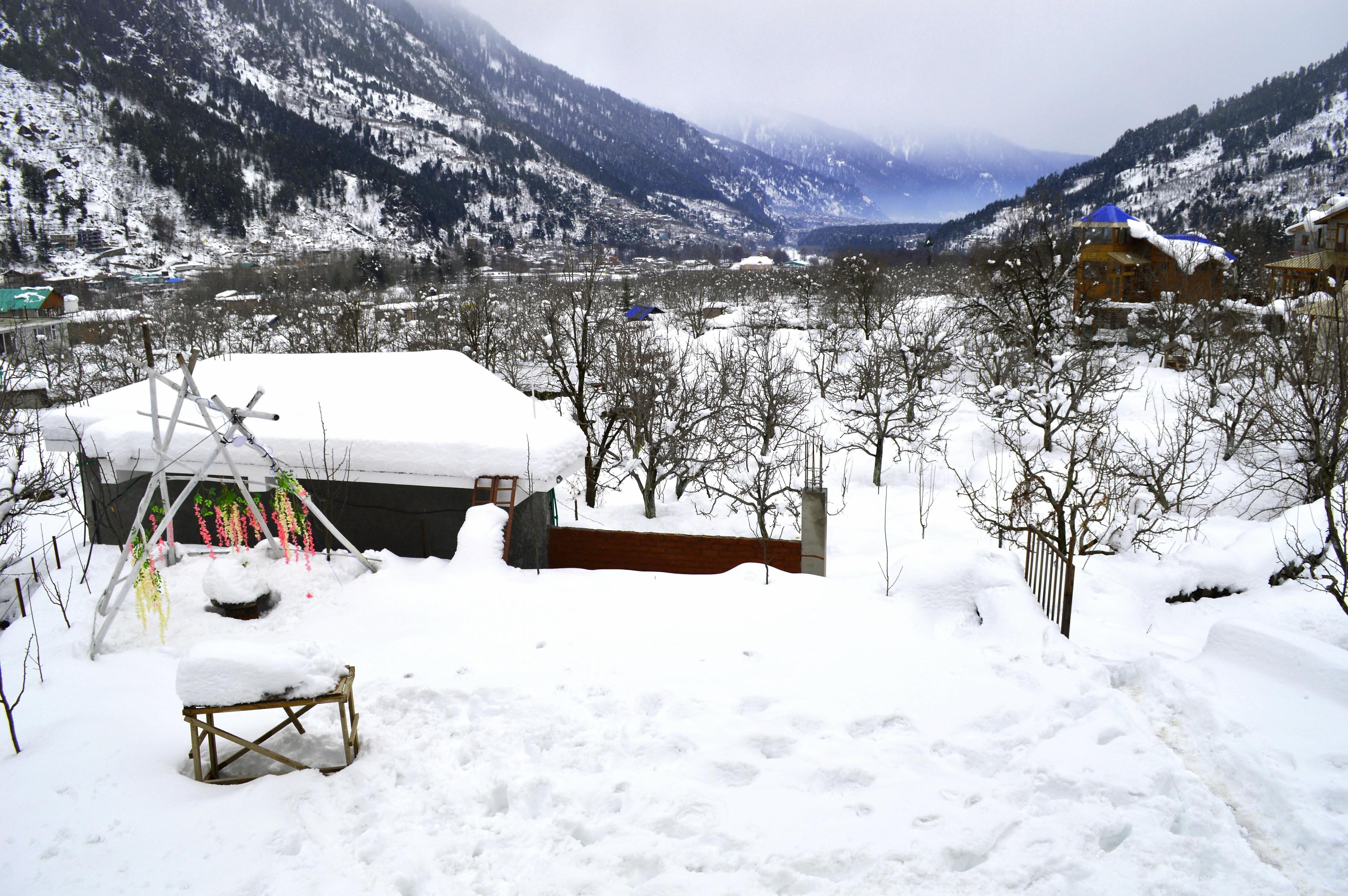 Manali Outdoor Retreat by Sheosante - Tap to explore photos