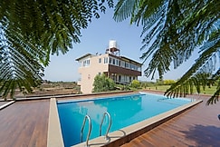 Silver Spring Resort, Wai