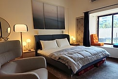 Albergo BNB (1BHK) with a Cozy deck., Alibaug