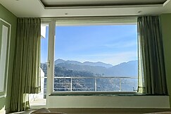 Twin Oaks, Kasauli