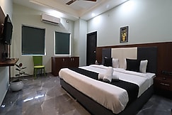 D Homage - A Boutique Stay @ 100 Mtrs from ISBT, Dehradun