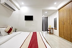 Niketan Medanta Service Apartment, Gurgaon