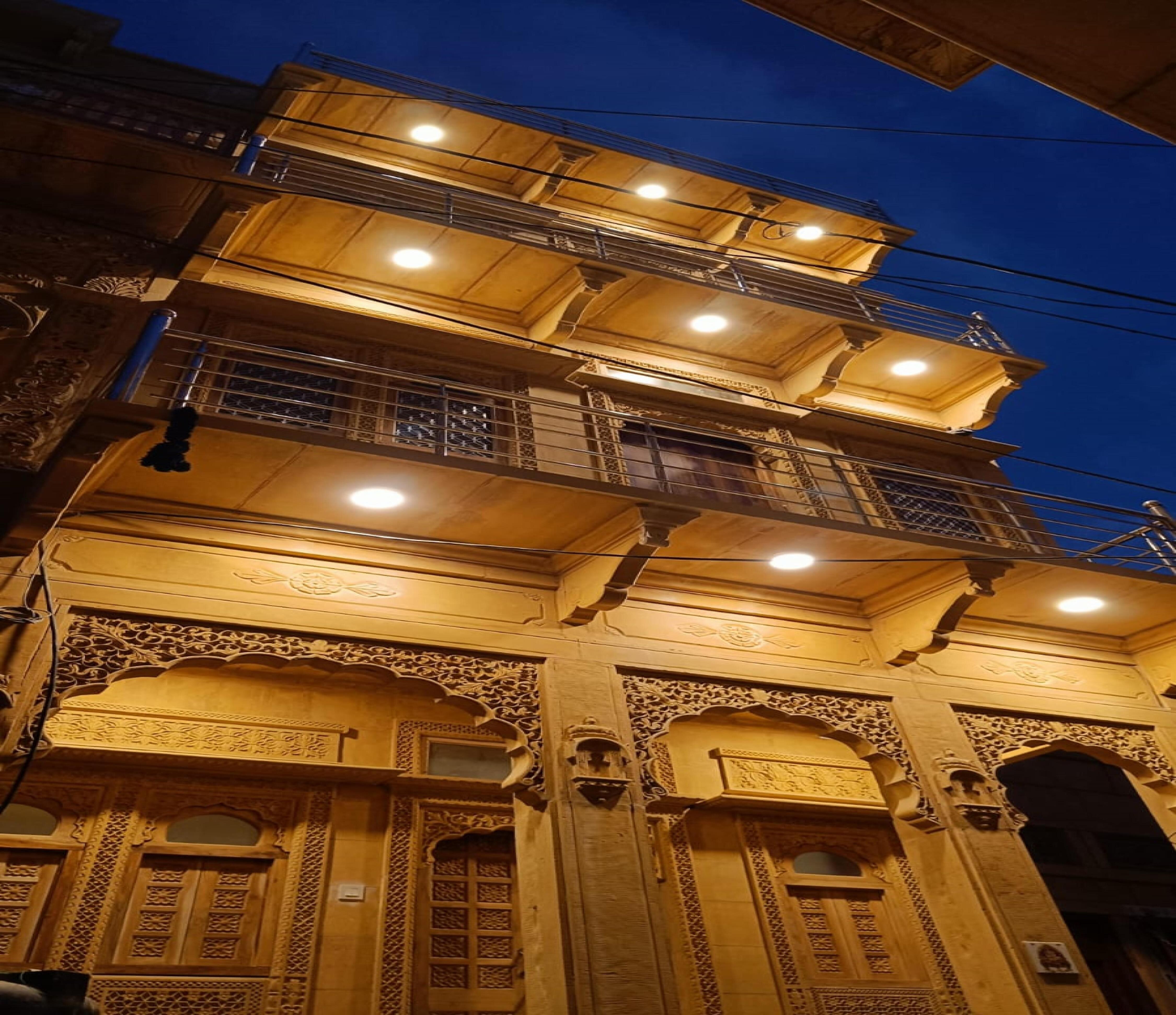 THE JAISAN PALACE - Tap to explore photos