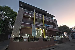 JAYA BHARATHI LODGE, Thiruvananthapuram