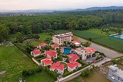 Trinantara Resort and Spa, Bajpur