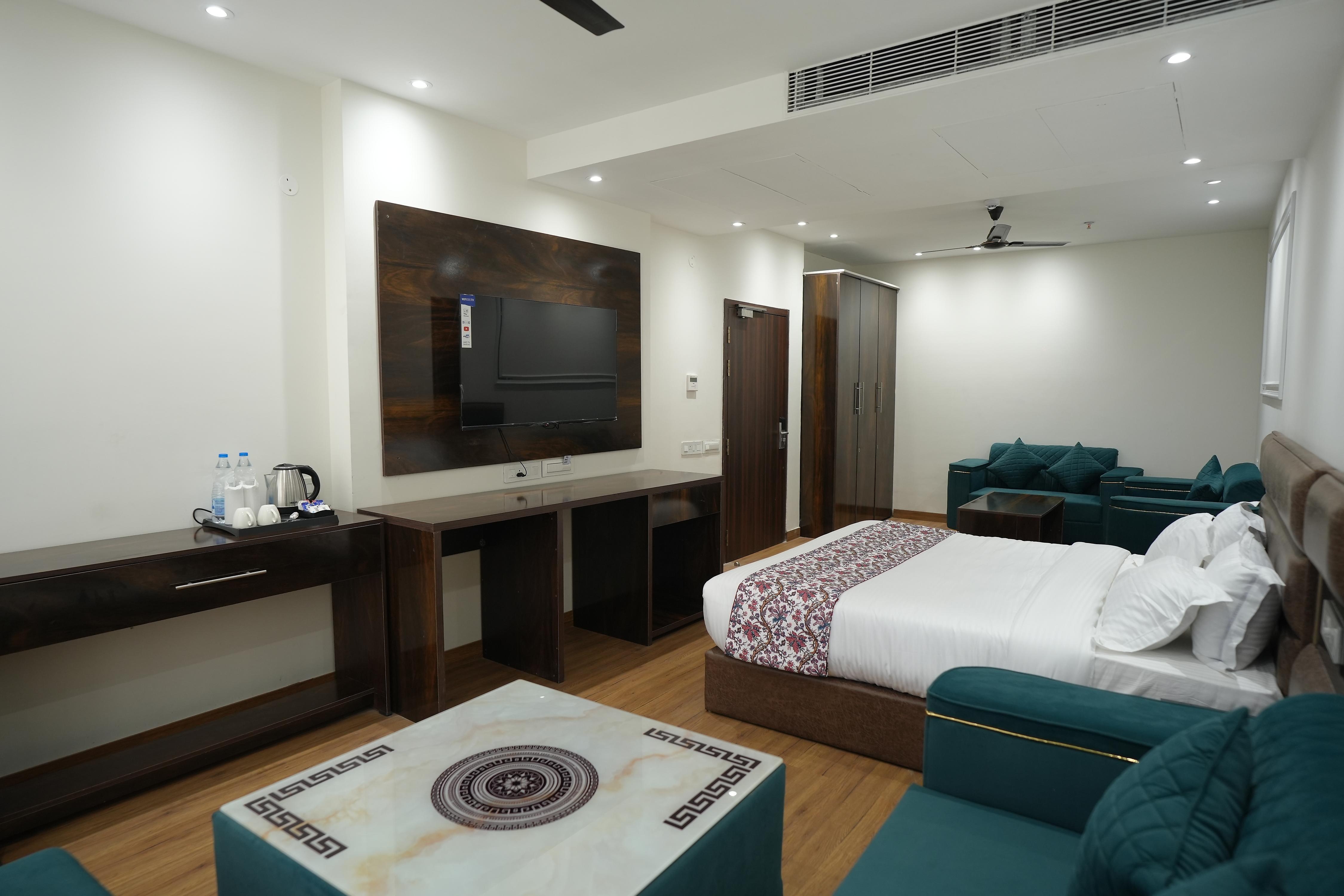 ACR Luxury Hotel - Tap to explore photos