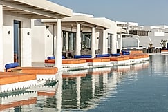 كريسانتو لاكشري سويتس, سانتوريني