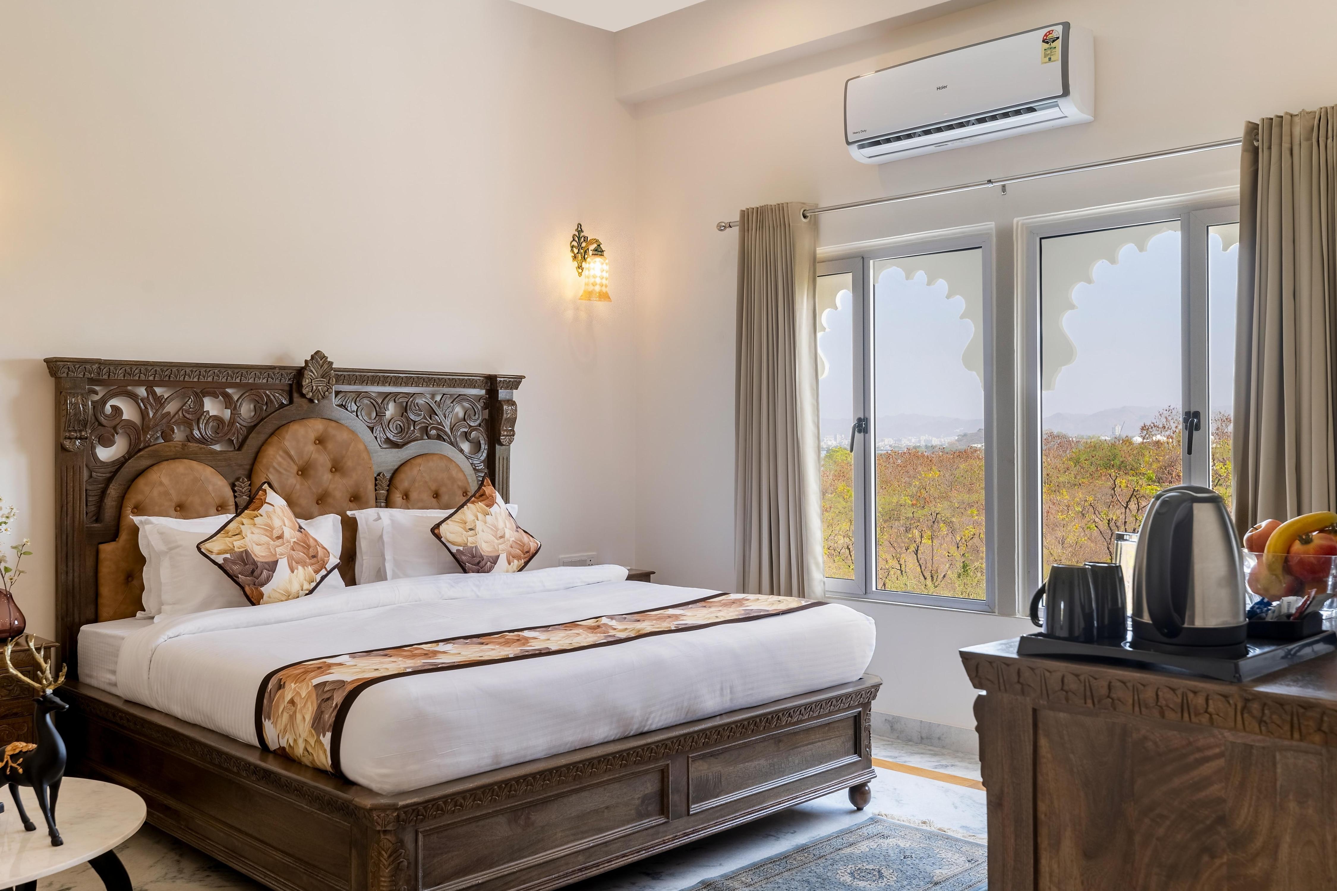 The Royal Courtyard - Luxury Suites - Tap to explore photos
