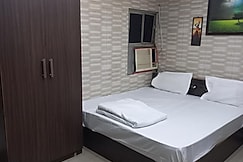 Hotel Singhasan & Restaurant, Deoria