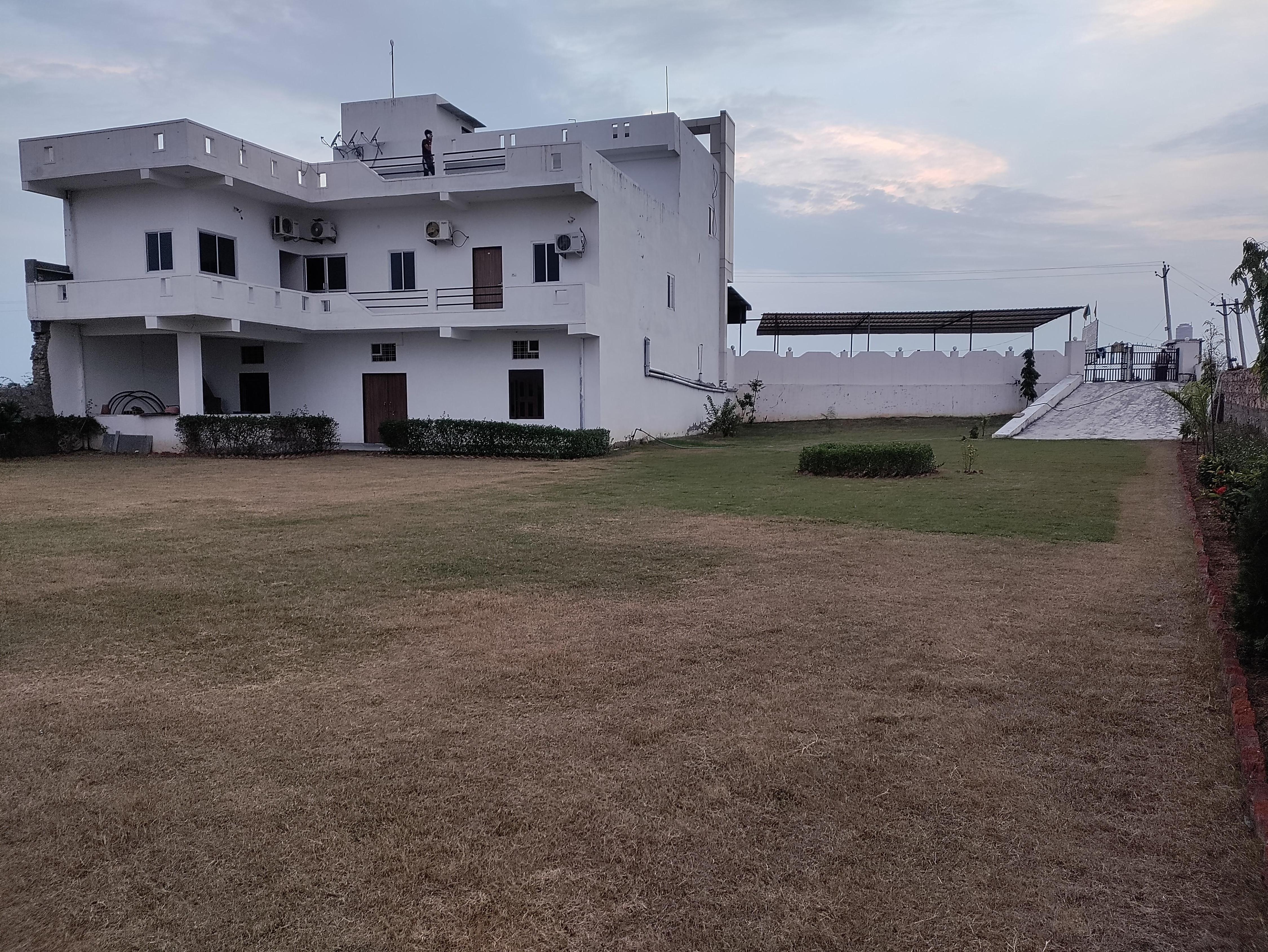 Ganesham Guest House & Restaurant - Tap to explore photos