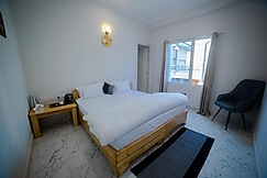 Stay In Kaashvi | Bed and Breakfast