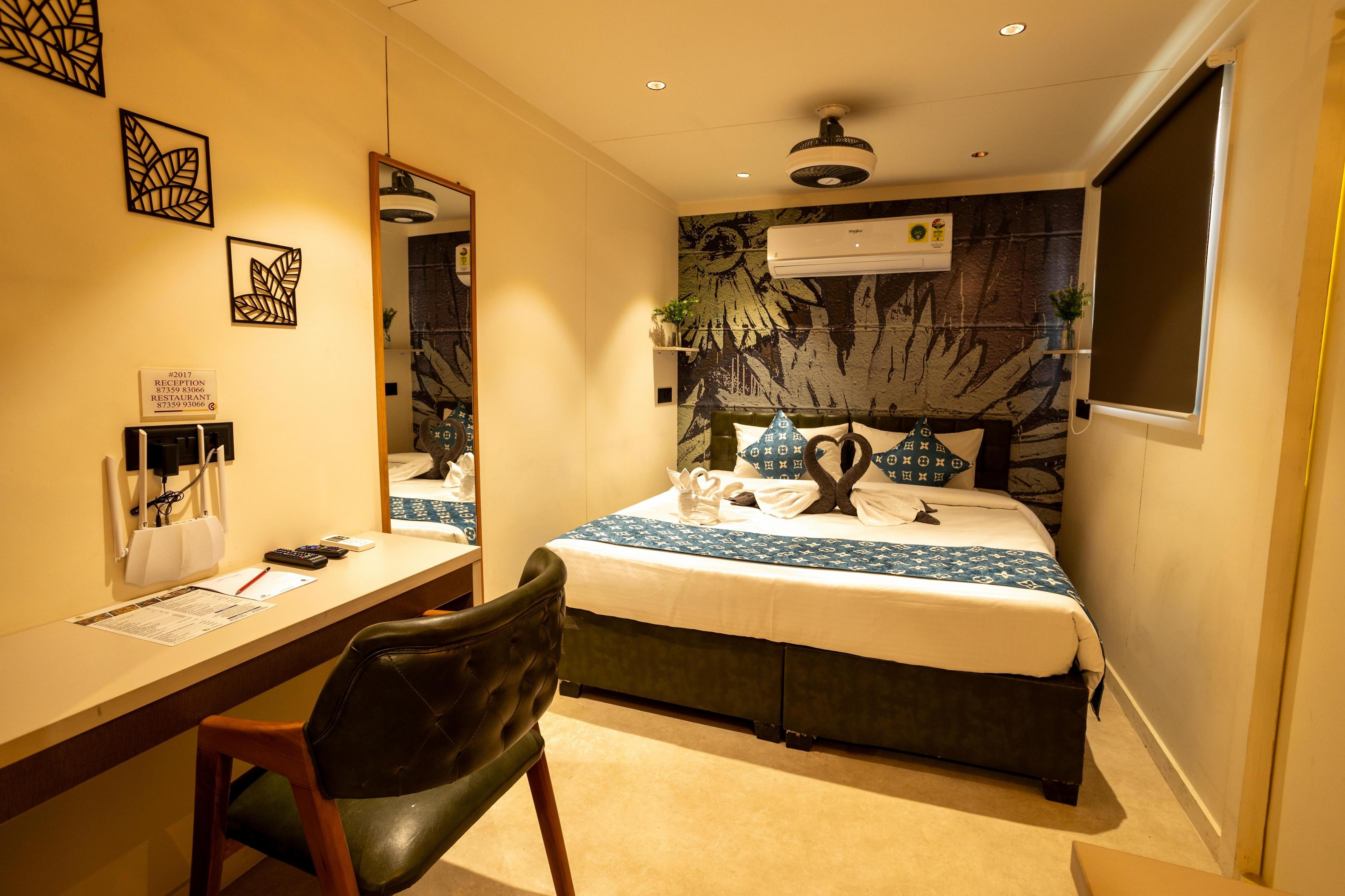 Click Hotel Mundra - Tap to explore photos