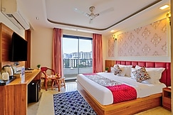 Qotel Signature | Premium Boutique Stay Near Golf Course Road & Rapid Metro, Gurgaon