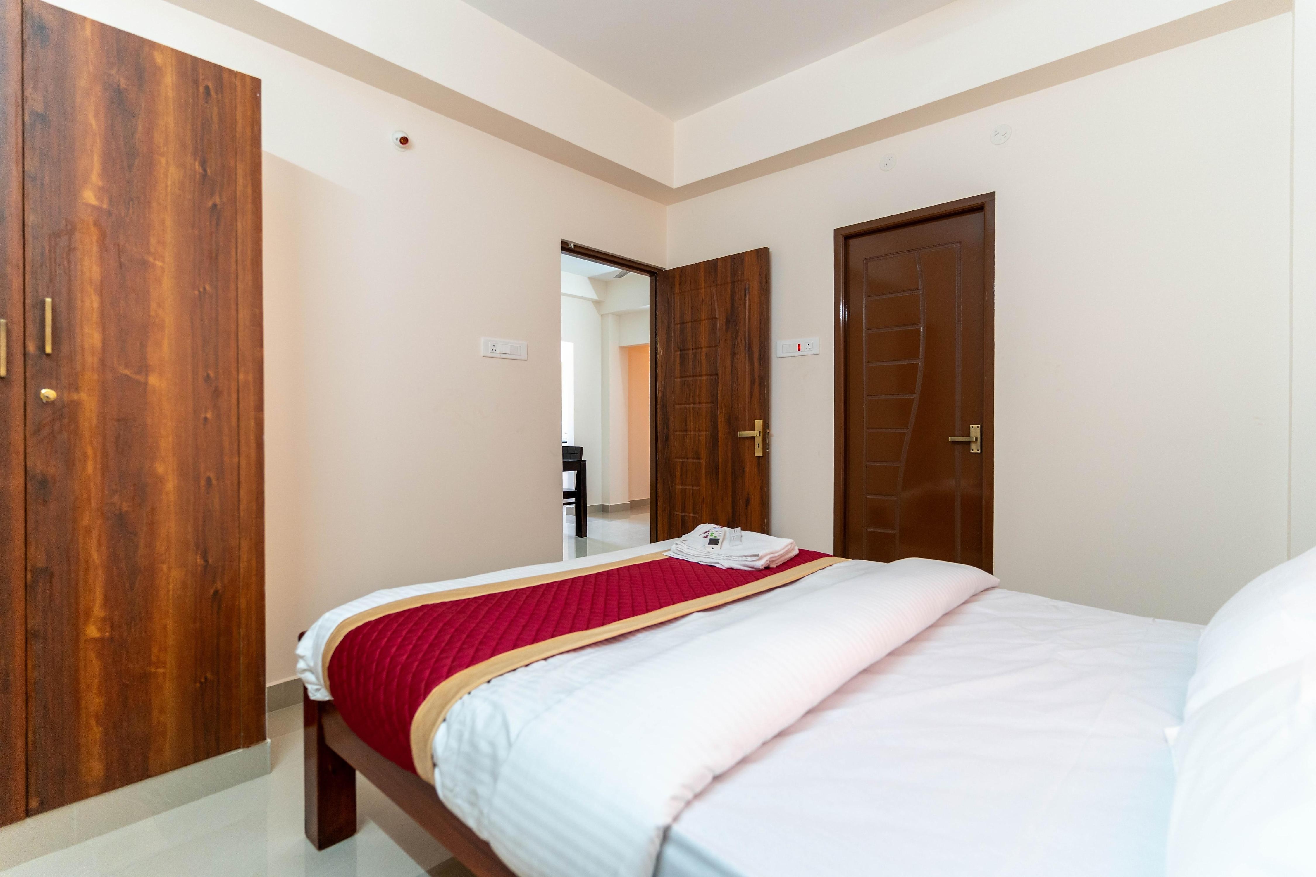 Aishwaryam Service Apartment - Tap to explore photos