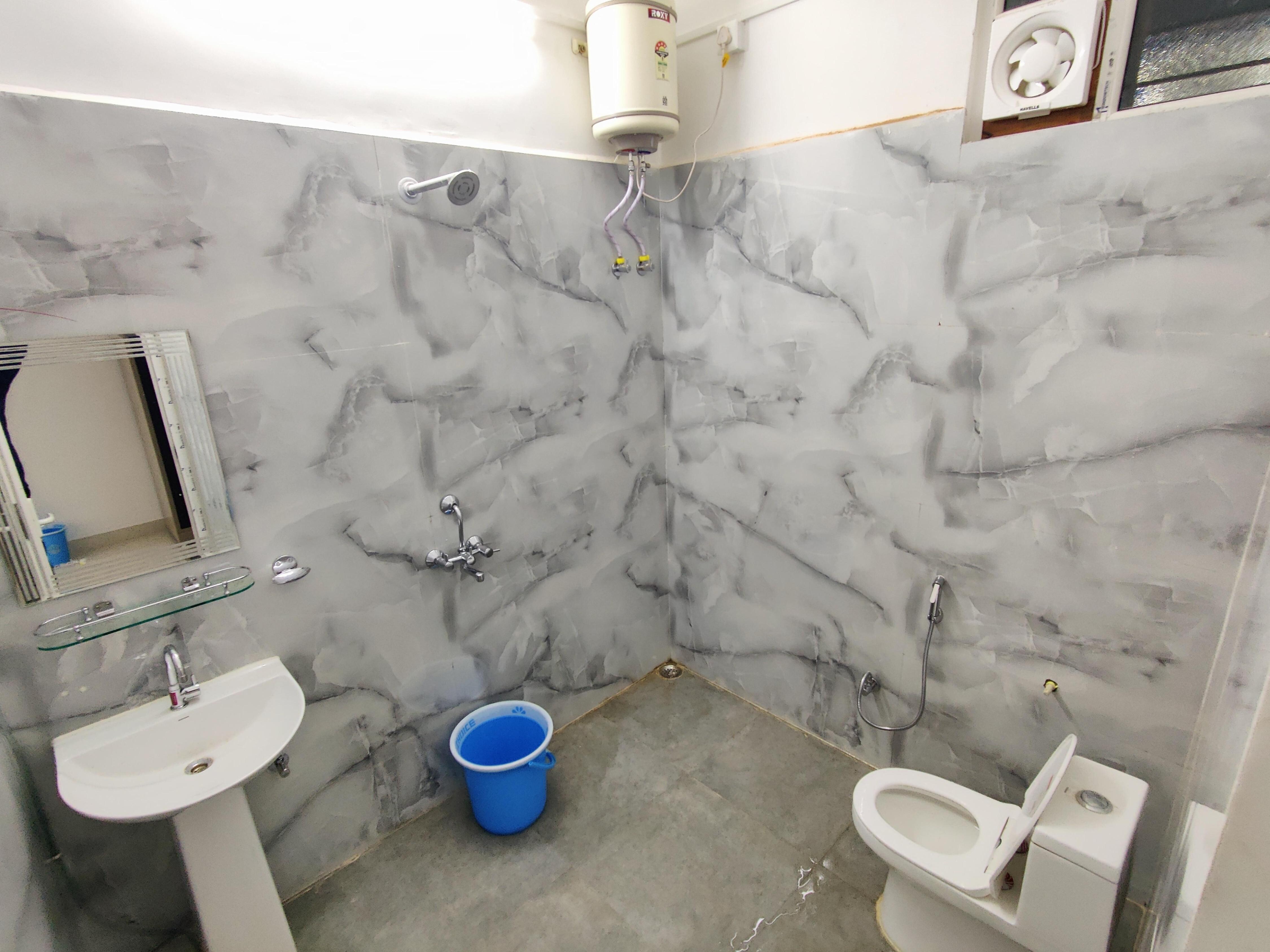 Hotel Samrat - Tap to explore photos