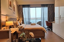 Hostie Asita Yamuna View Studio Apartments Noida, Noida