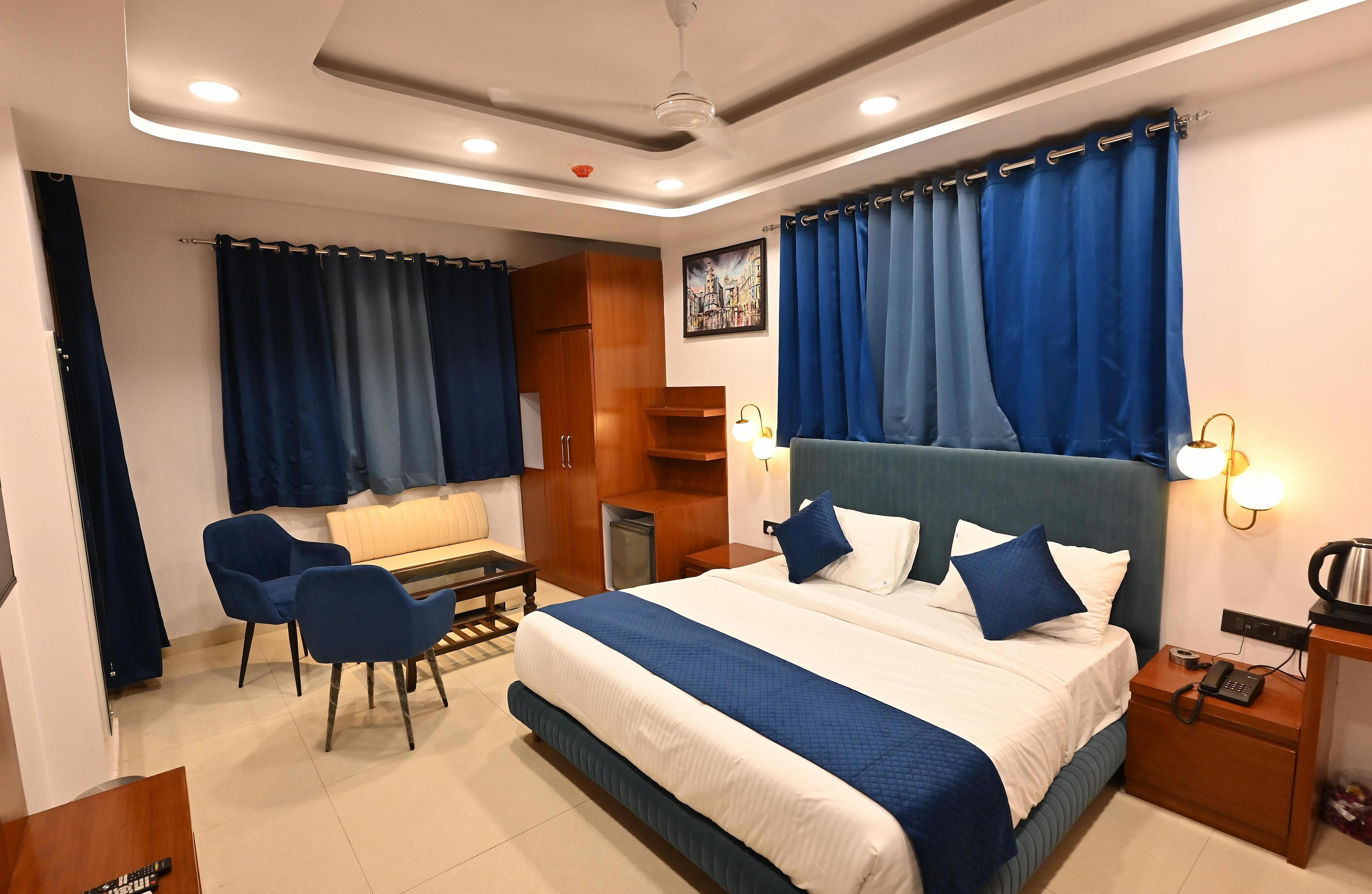 Hotel DownTown Paschim Vihar - Tap to explore photos